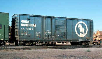 GN-13239_plug-sliding-DD_Klamath-Falls-OR_8-29-74_RonHawkins.jpg (50267 bytes)